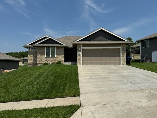 Primary Photo - 3 bedroom 2 bath in Washburn Rural District