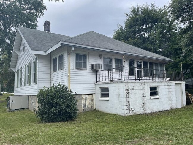 Building Photo - 145 S Webb St