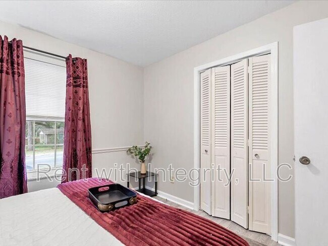 Building Photo - 1835 Portland Ave