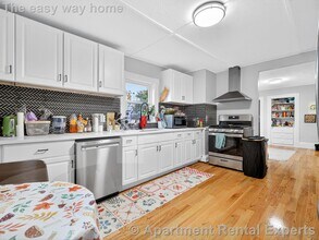 Building Photo - 114 Woodstock St