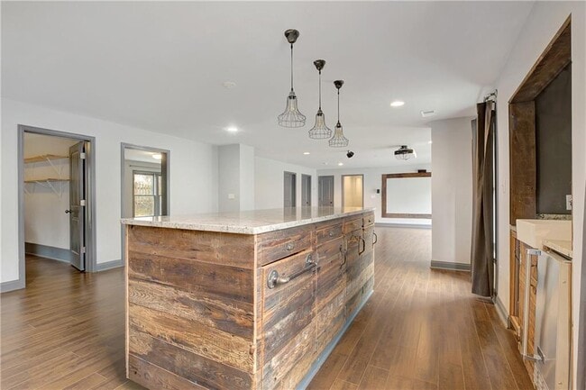 Building Photo - 10559 Serenbe Ln