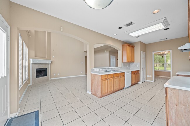 Building Photo - 12714 Mardi Gras Dr