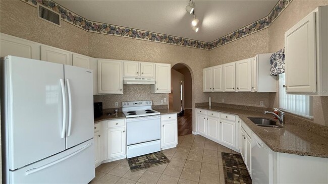 Building Photo - 137 Ridge View Dr