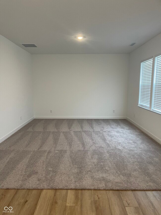 Building Photo - 1717 Woods Edge Dr