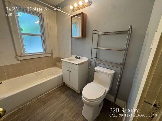 Building Photo - 3424 E 139th St
