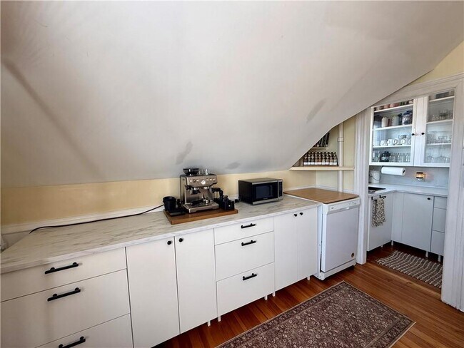 Building Photo - 38 Georgia Ave