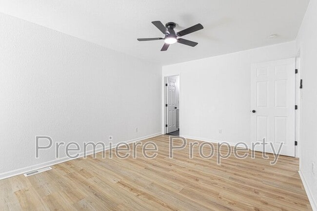 Building Photo - 17326 E Susquehanna Dr