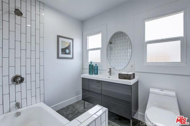 Building Photo - 338 Walnut Ave