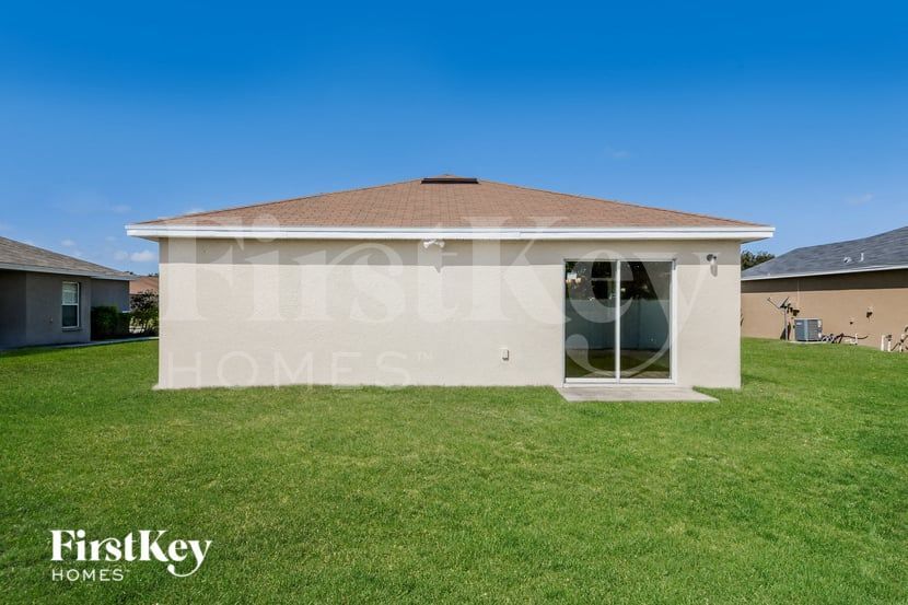 Building Photo - 2318 11th Ave E