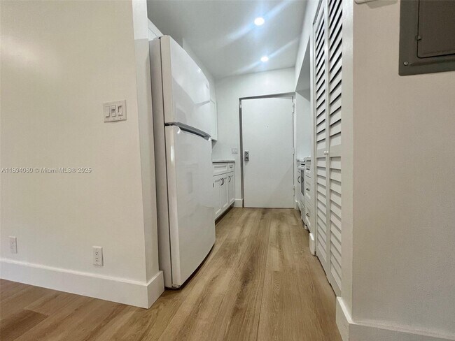 Building Photo - 1000 River Reach Dr