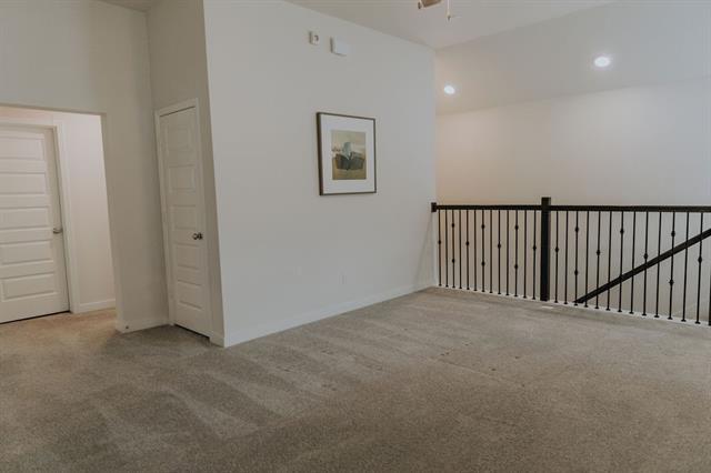 Building Photo - 989 Sprangletop St