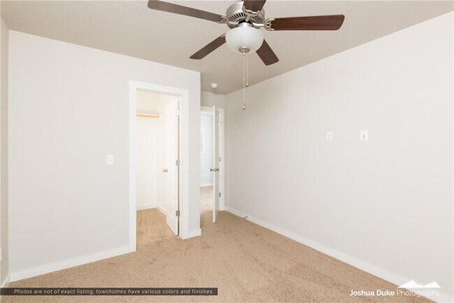 Building Photo - 1654 N Izard Ln