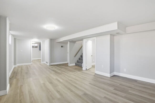 Building Photo - Spacious 3-Bed Home with Finished Basement and Extra Room