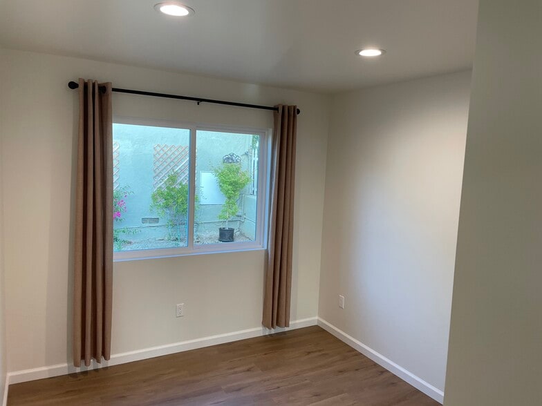 Building Photo - 1191 Hillside St