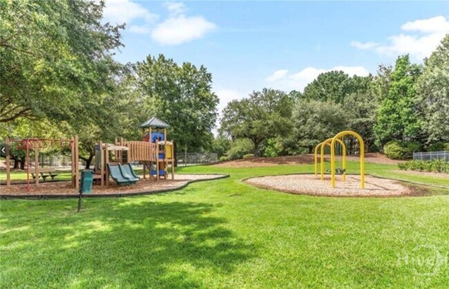Building Photo - 933 Young Way