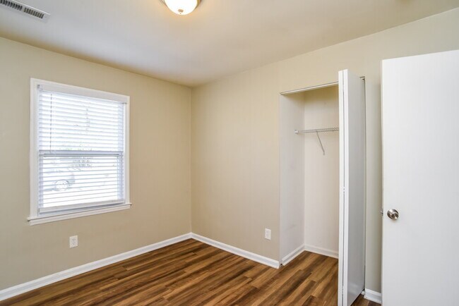 Building Photo - 6216 Bonnybrook Ln