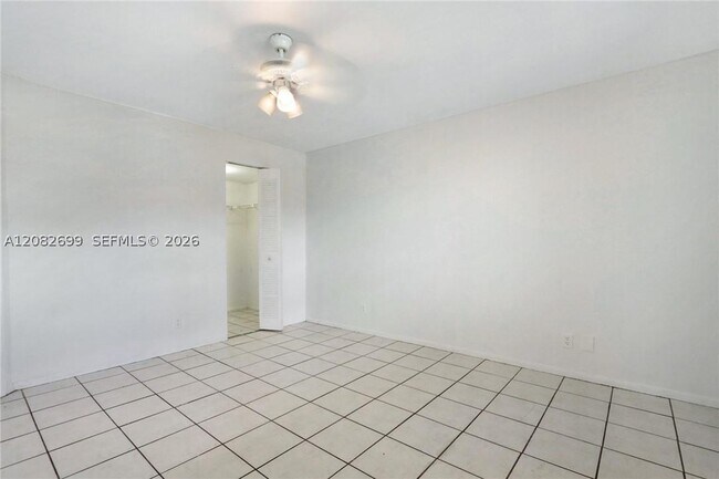 Building Photo - 7831 N Colony Cir