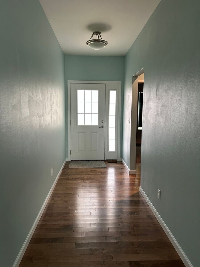 Building Photo - 2609 Beacon Point Ct