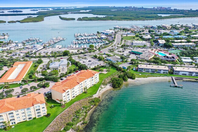 Building Photo - 3 Harbour Isle Dr E