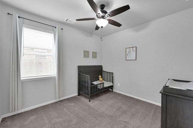 Building Photo - 3791 Lake Bend Shore Dr