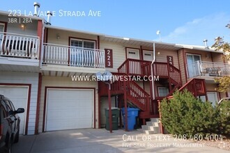 Building Photo - Beautiful Townhome With Primary Bedroom, E...