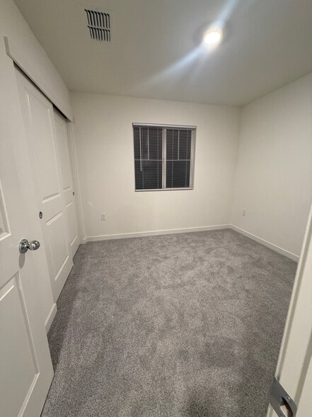 Building Photo - 874 Pico Pl