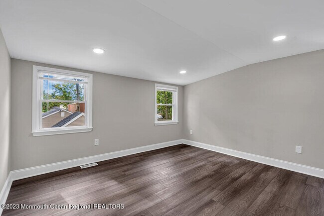 Building Photo - 557 Mantoloking Rd
