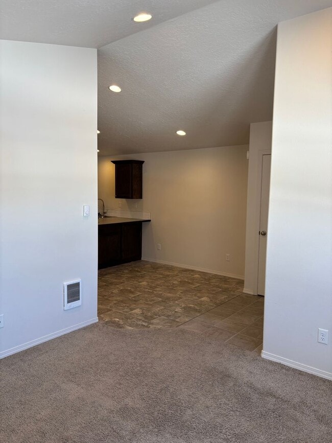 Building Photo - 51580 Stillwell