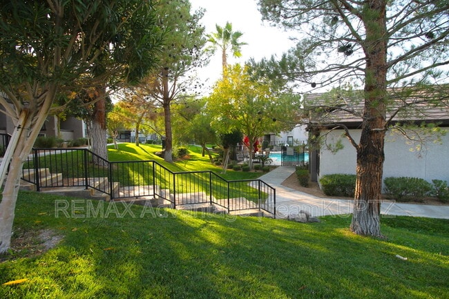Building Photo - 45 Maleena Mesa St