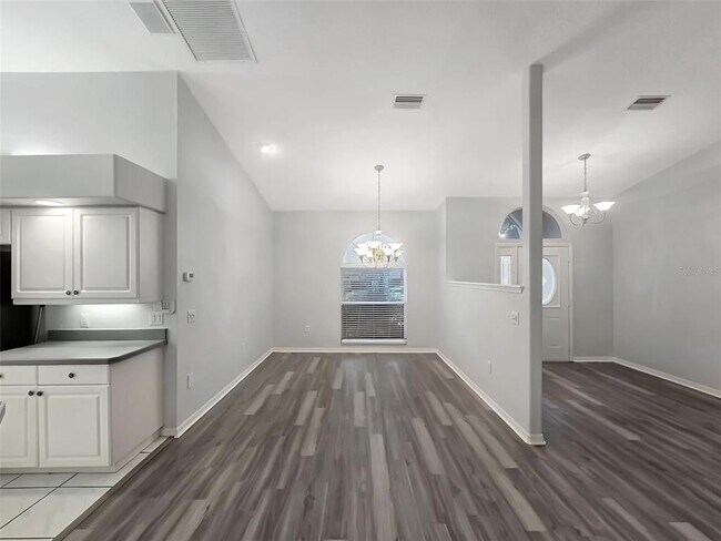 Building Photo - 5704 32nd St E