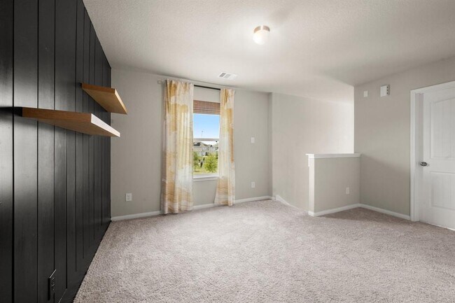 Building Photo - 22127 Regal Heights Dr