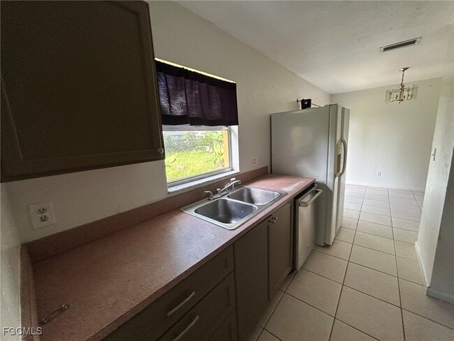 Building Photo - 13432 First St