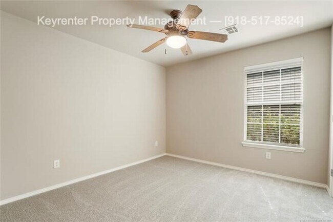 Building Photo - 3 Bed | 2 Bath | Jenks