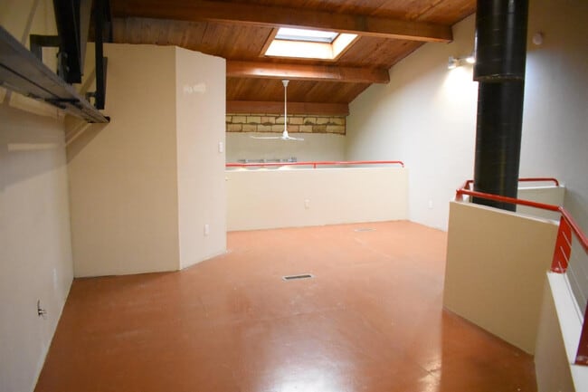 Building Photo - 1401 Avenue J