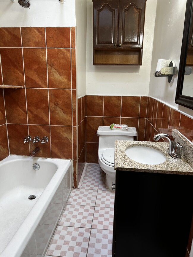 Building Photo - 1515 Benner St