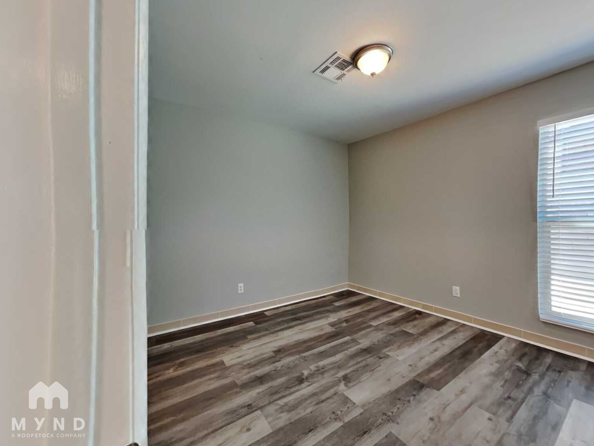 Building Photo - 7210 W Krall St