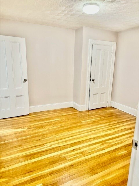 Building Photo - 8 Oneida St