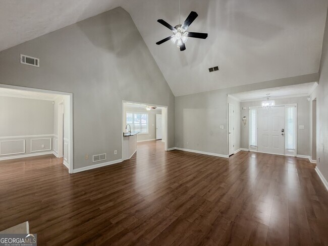 Building Photo - 593 Red Tip Ln