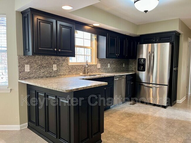 Building Photo - 6528 Harbor View Dr