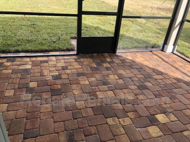 Building Photo - 308 Sweet Oak Wy