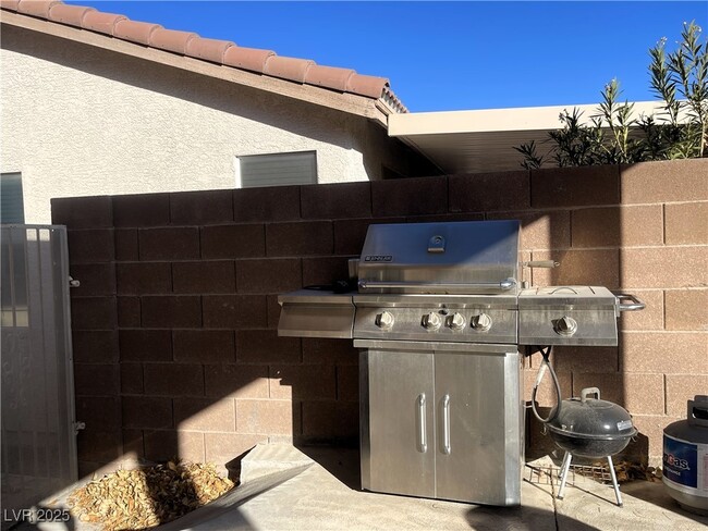 Building Photo - 10031 Candle Canyon Ct
