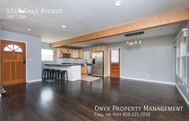 Building Photo - Amazing Newly Renovated 3 bedroom 2 bath i...