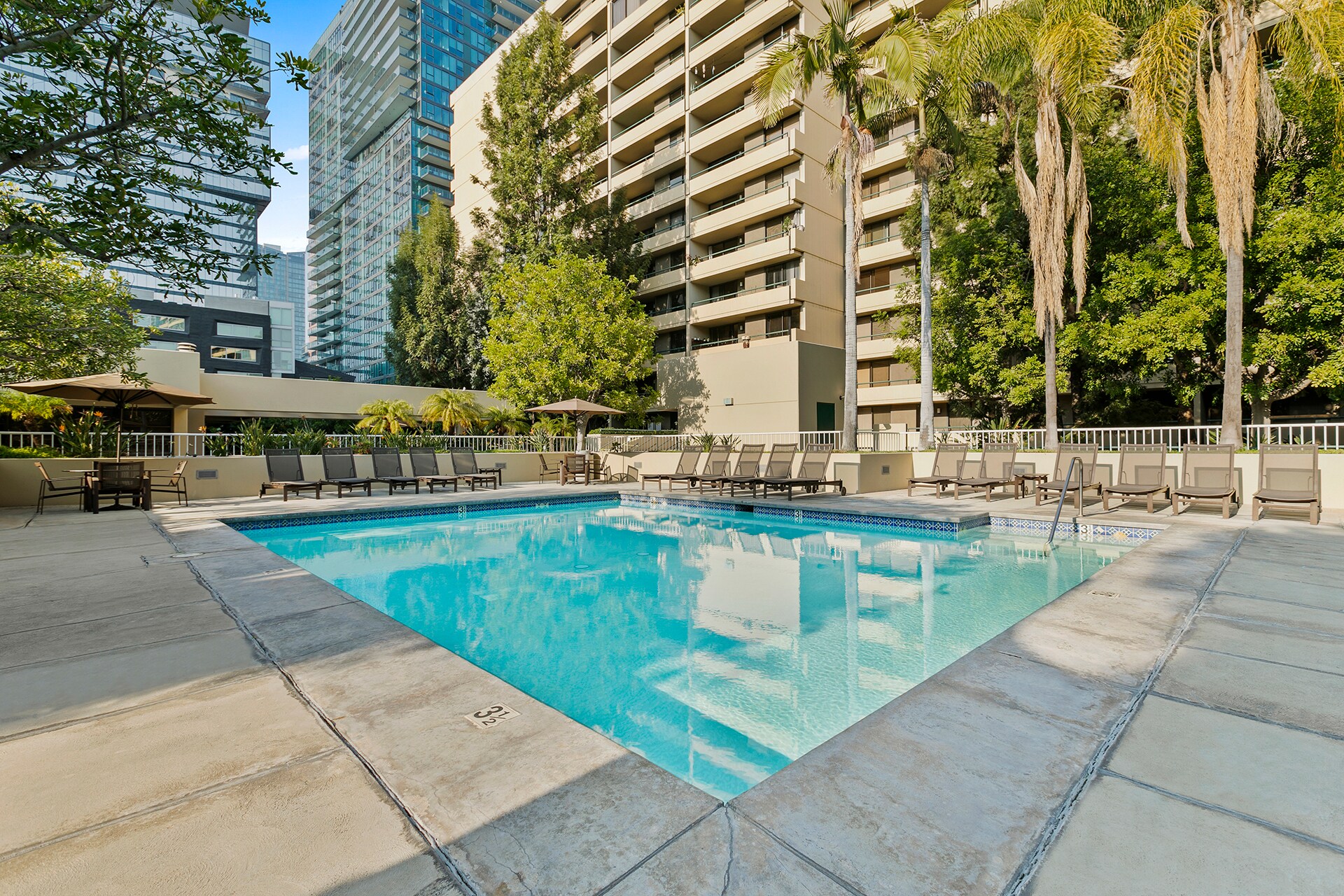 Community Pool - 600 W 9th St