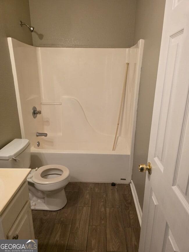 Building Photo - 180 Brookview Dr