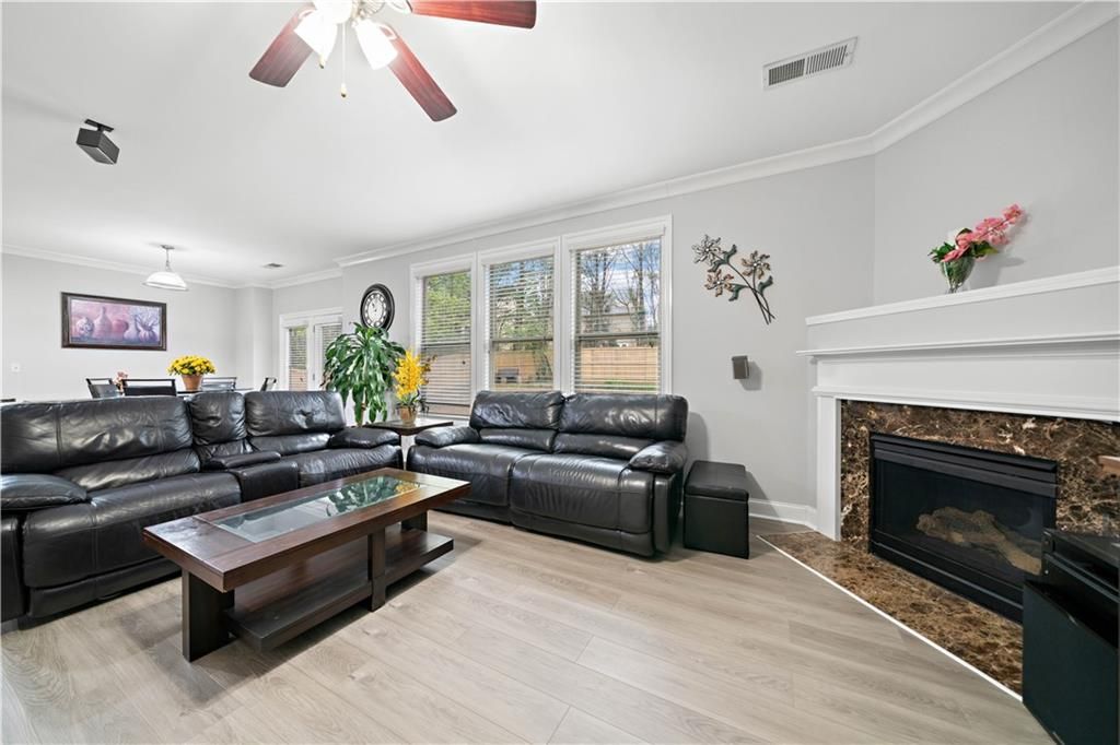 Building Photo - 5370 Breckinridge Ln