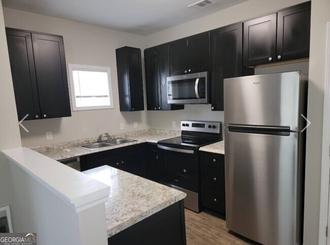 Building Photo - 200 Wrightsburg Way