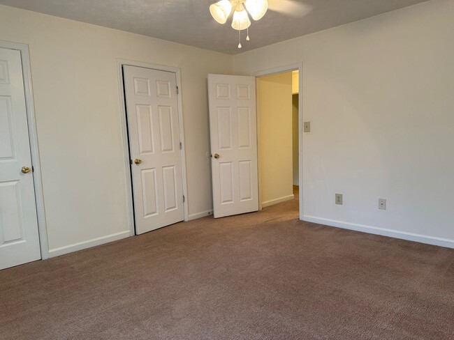 Building Photo - Great Location!!! Five Points, Tanyard Condominium's