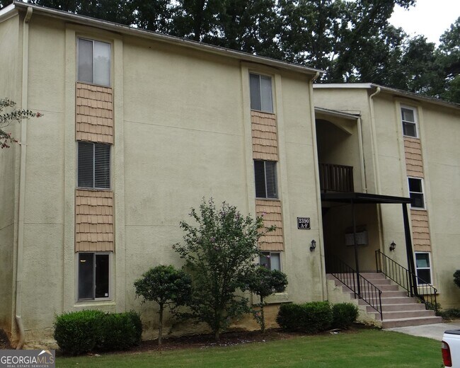 Primary Photo - 2390 Lawrenceville Hwy