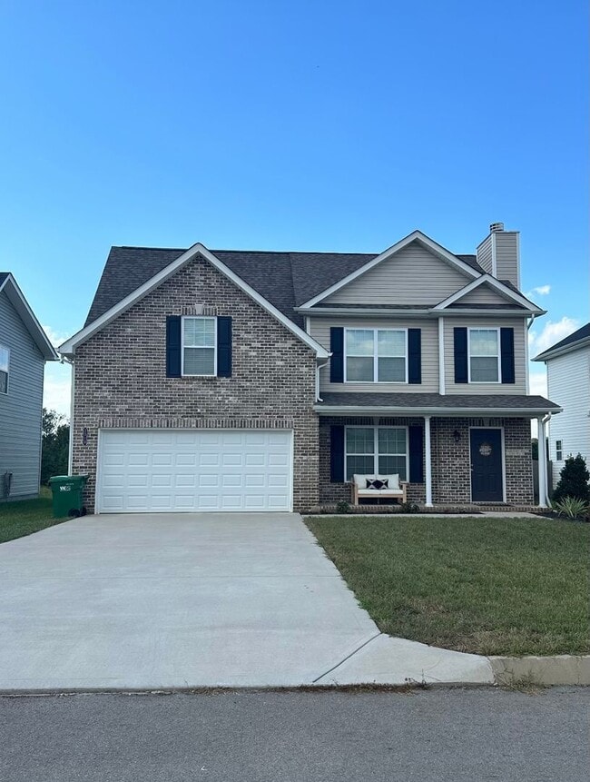 Building Photo - Maryville 37803 - 3 bedroom, 2.5 bath home - Contact Tanner Fee (865) 850-5103