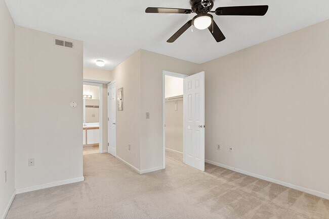 Building Photo - Location, Location, Location!